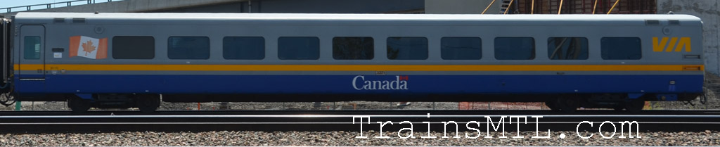 Passenger car VIA 3371 right side / Wagon de passager VIA 3371 coté droit